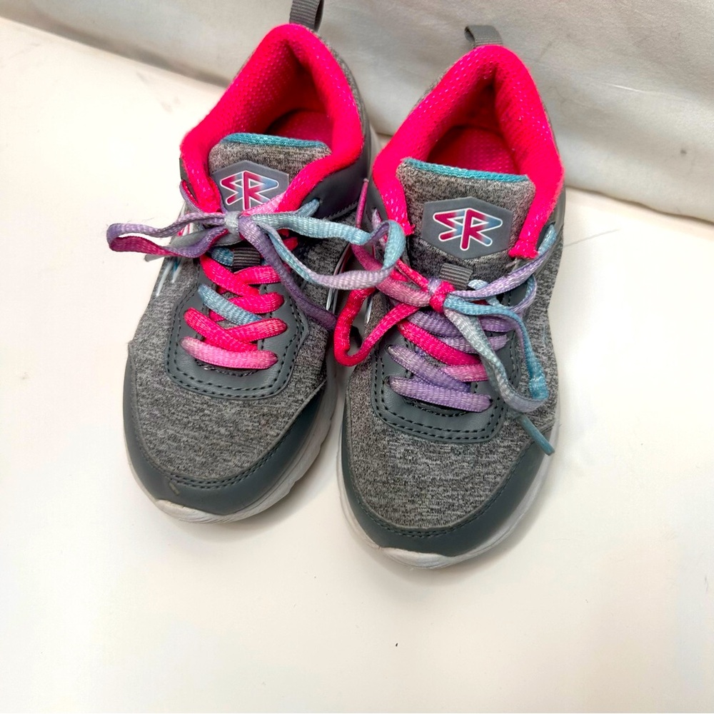 Girl’s Tennis Shoes Spectrum Gray Pink Blue. GUC. Size 11.5